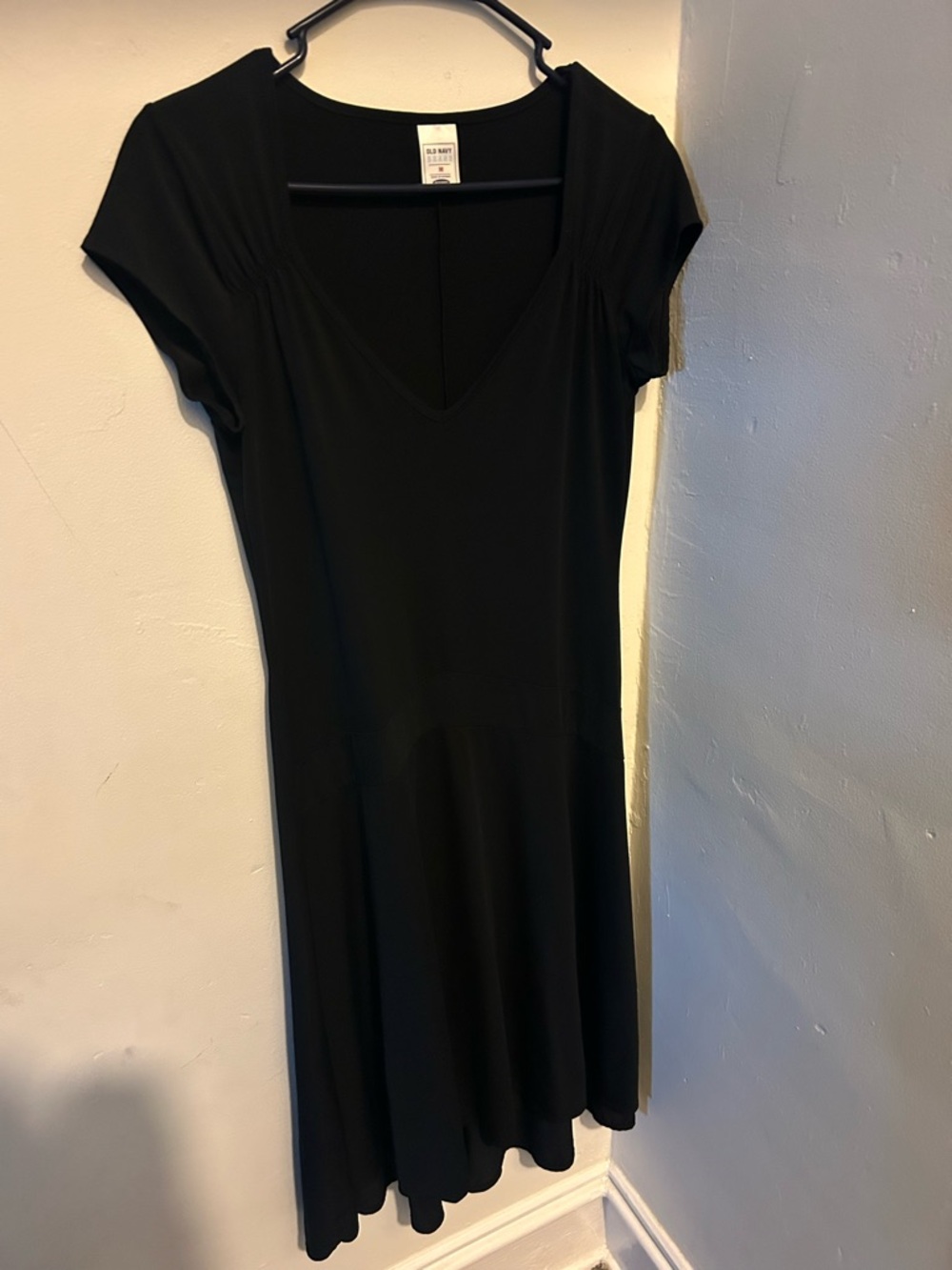 Old Navy Black V-Neck Short Sleeve Midi Dress